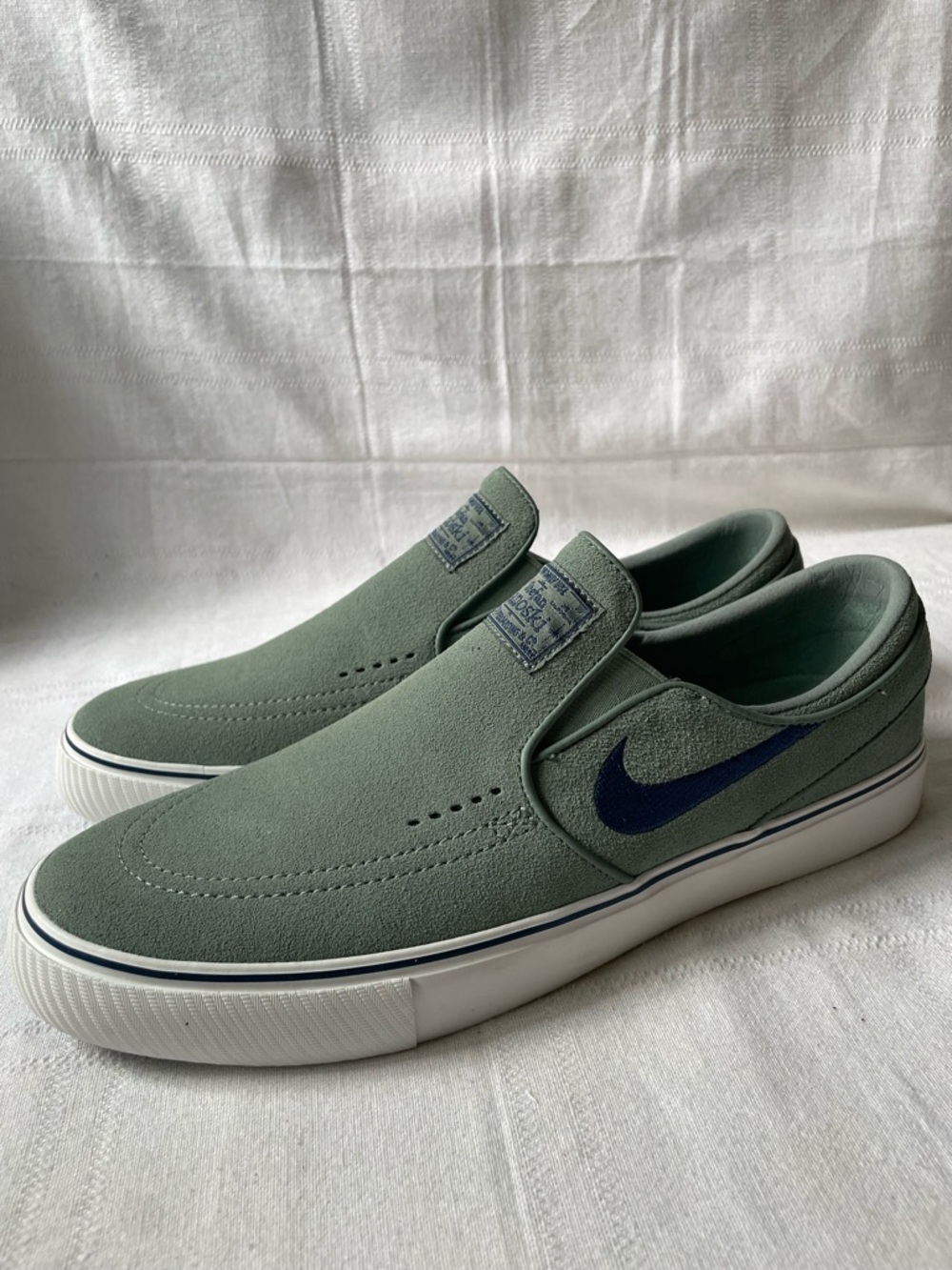 Nike SB Janoski+ Slip On Clay Green Navy Shoes Men's Size 9.5 FN5893-300